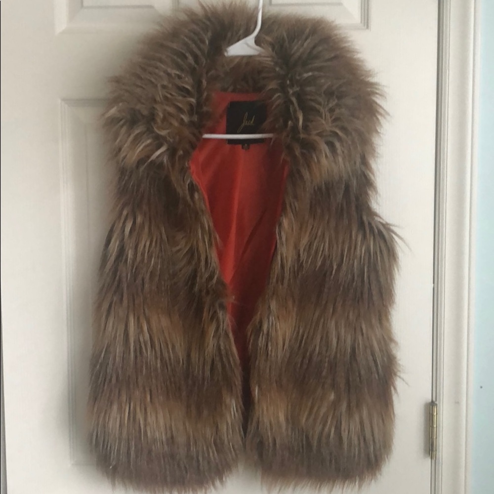 JACK by BB DAKOTA FAUX FUR VEST SIZE M